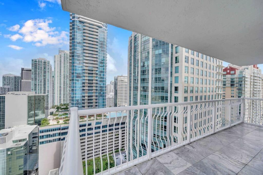 Iconic High Floor 3 Bedrooms In The Heart Of Μαϊάμι Εξωτερικό φωτογραφία
