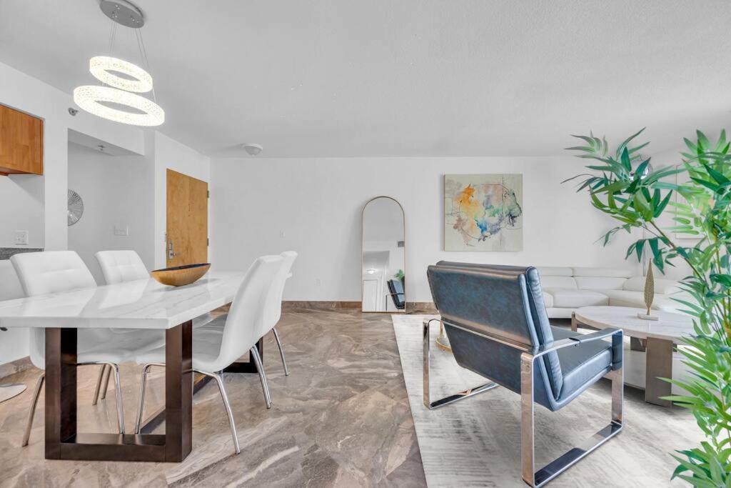 Iconic High Floor 3 Bedrooms In The Heart Of Μαϊάμι Εξωτερικό φωτογραφία